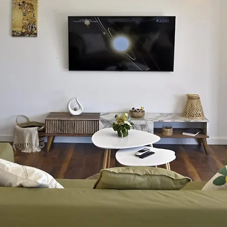 Historic Village Apartment